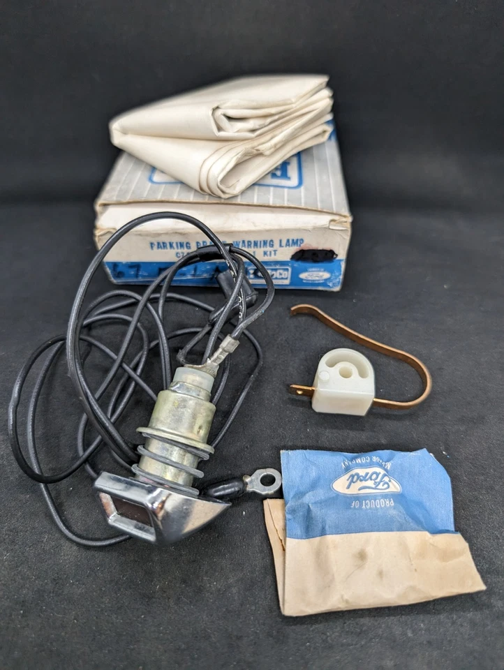 FORD FAIRLANE FALCON 1967 KIT DE LUCES DE ADVERTENCIA DE FRENO DE ESTACIONAMIENTO MANUAL DE EMERGENCIA NUEVO EN STOCK Foto 2 de 4