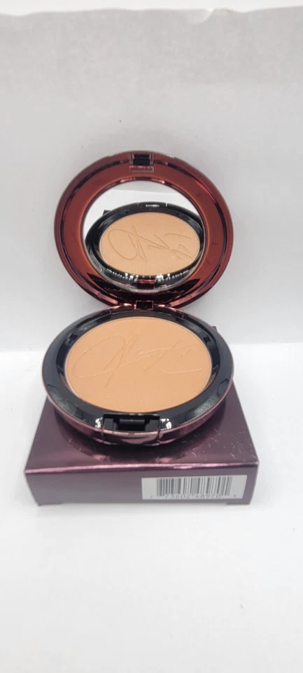 MAC Aaliyah Collection BABY GIRL Bronzing Powder  - Image 2 of 4