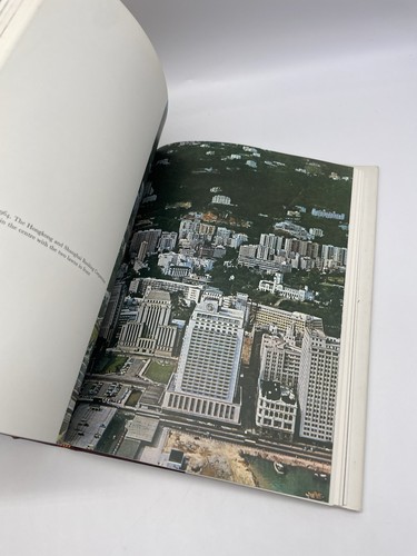 Wayfoong The Hongkong and Shanghai Banking Corporation By Maurice Collis - Picture 9 of 13
