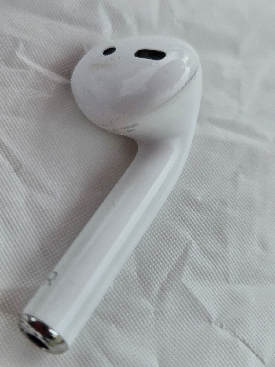 Genuine Apple AirPods 2nd Gen - A2031/A2032 & OEM Charging Case S