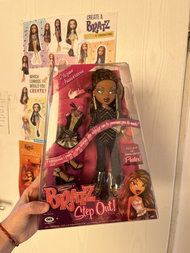 BRATZ SASHA STEP OUT GIG ITALIAN VARIANT RARE NEW NRFB DOLL 2005 BARBIE MGA 00’s - Bild 6 von 11