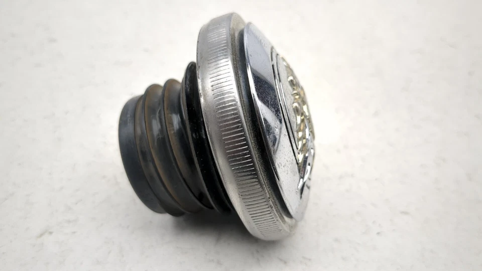 86-97 Harley Davidson XL883 Sportster Petrol Gas Fuel Tank Cap Lid Chrome - Image 3 of 4