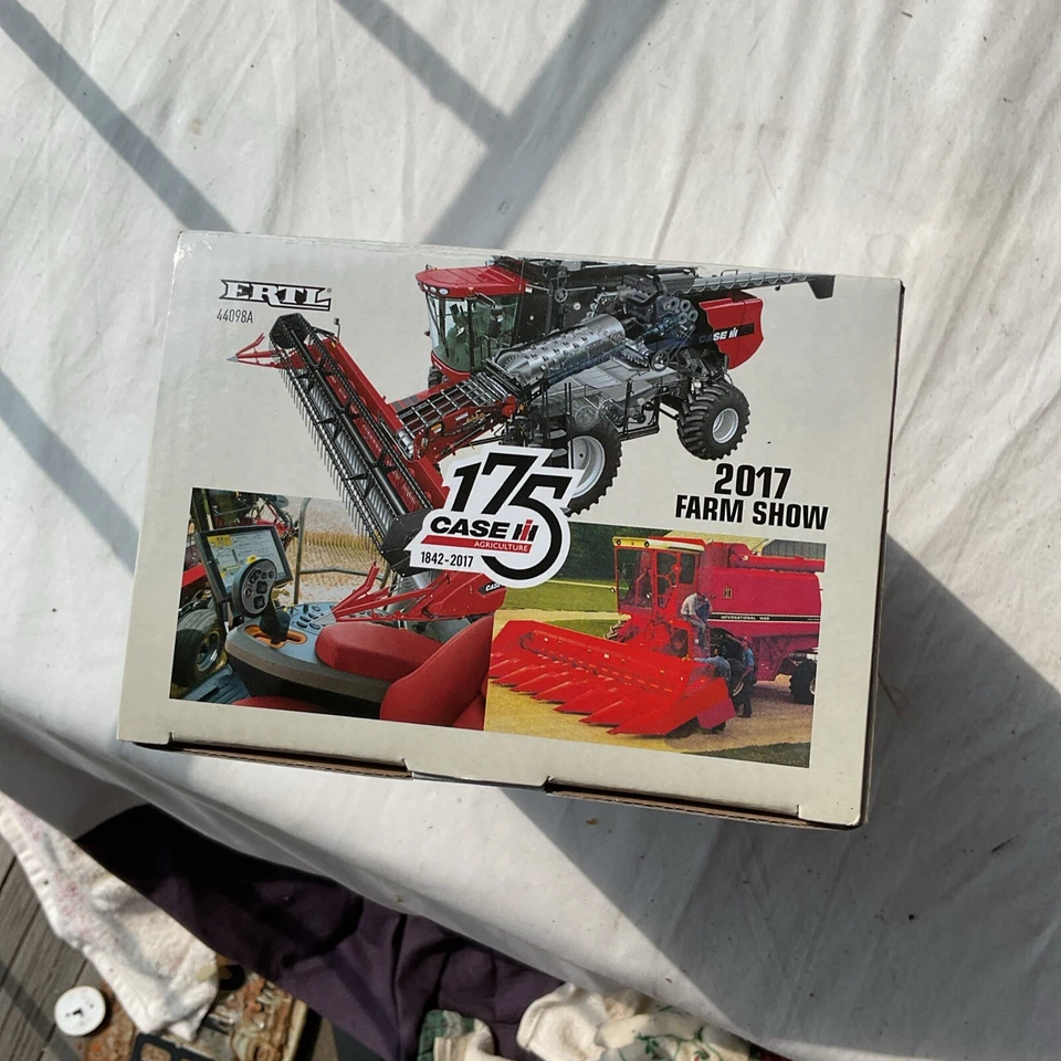 ERTL 1/64 175th Ann. Case IH Track Combine, 2017 Farm Show Edition 44098 - Image 4 of 4
