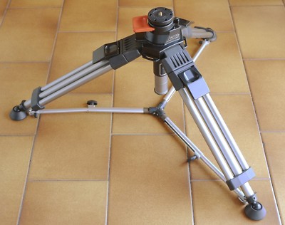 HAMA PROFESSIONAL HEAVY DUTY VIDEO/PHOTOGRAPHIC TRIPOD