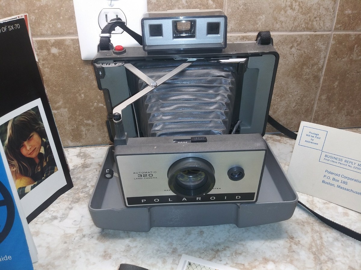 Vintage Polaroid 320 Automatic Land Camera with Cover & Cold-Clip