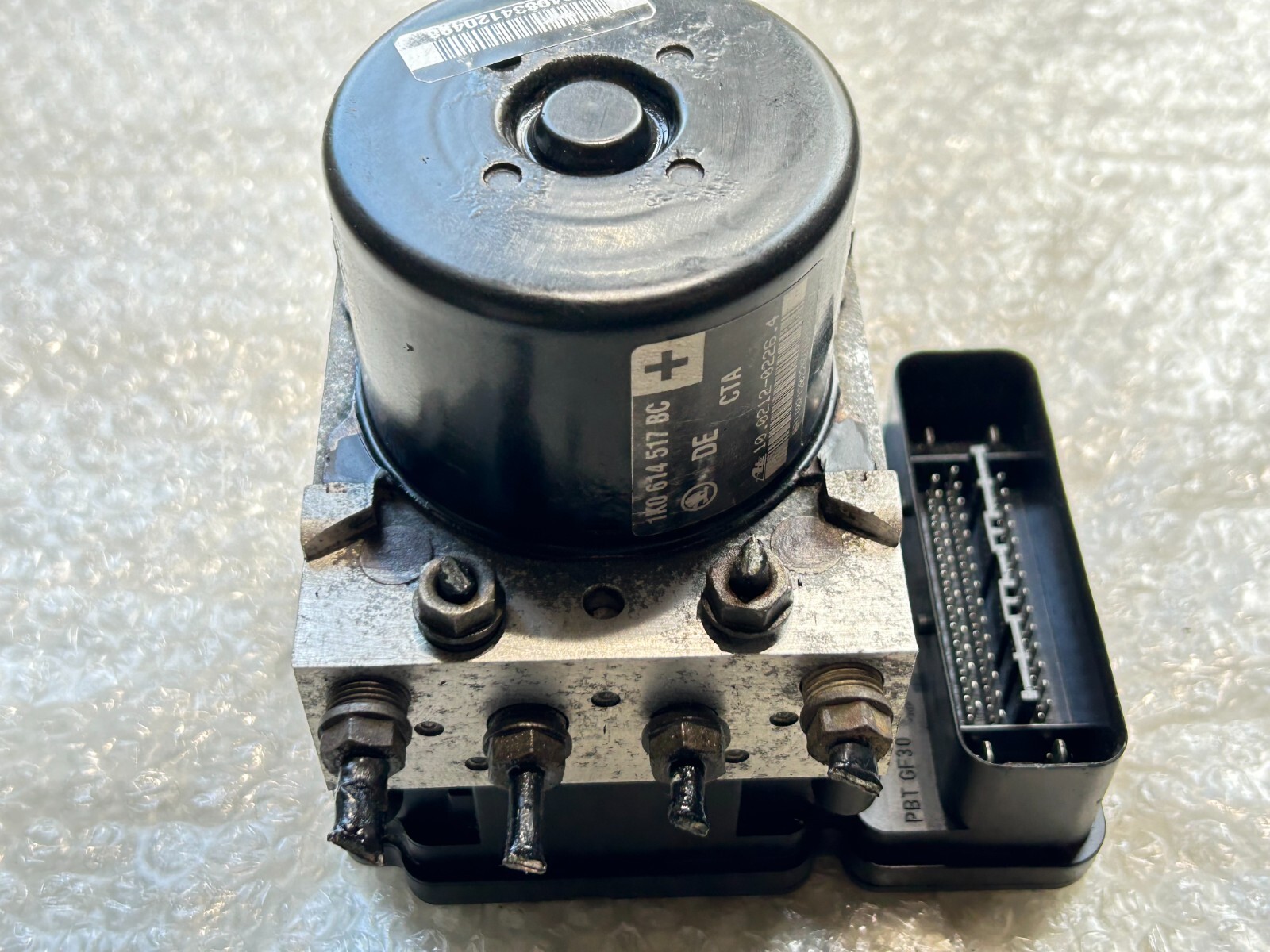 VW Golf / Skoda Yeti ABS Pump ECU Unit 1K0614517BC 1K0907379AM  