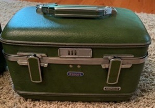 Vintage American Tourister Escort Avocado Green Train Case Luggage With Tray - Picture 2 of 8