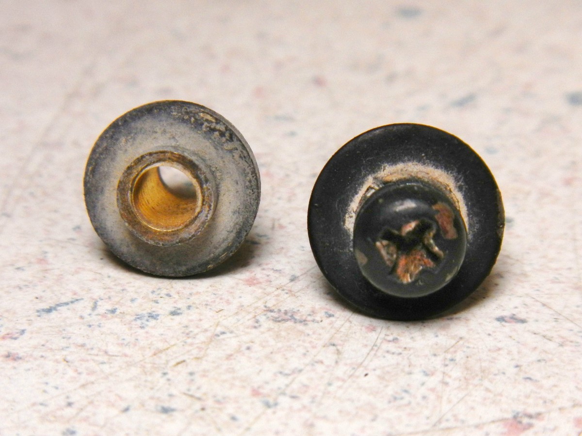 はな95 95 KAWASAKI BAYOU KLF220 LH PARKING BRAKE LEVER MOUNTING SCREW