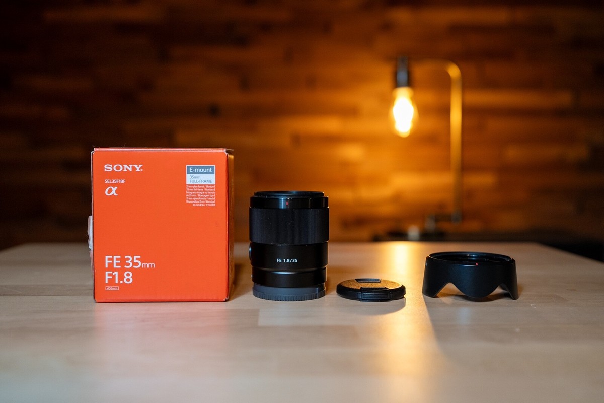 Sony FE 35mm F1.8 Lens (used, good condition) - Original box