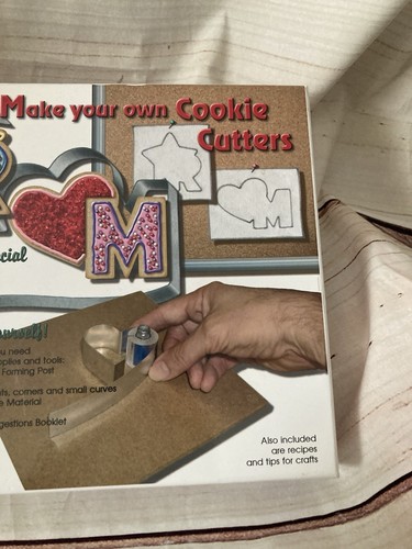 Create Your own cookie cutter craft kit-Unused - Picture 3 of 7