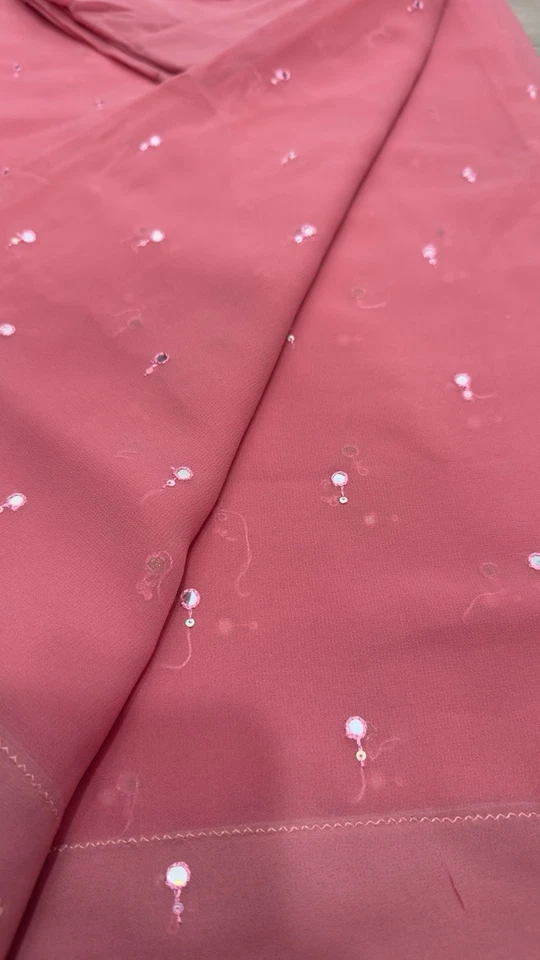 Onion Pink Mirror Georgette Saree With Blouse - Image 2 of 3