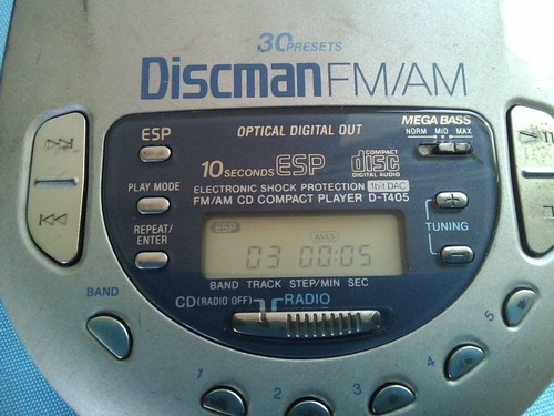 SONY D-T405 CD Discman Radio with Remote, Earphones, AC Adapter, Battery Case - Picture 10 of 10