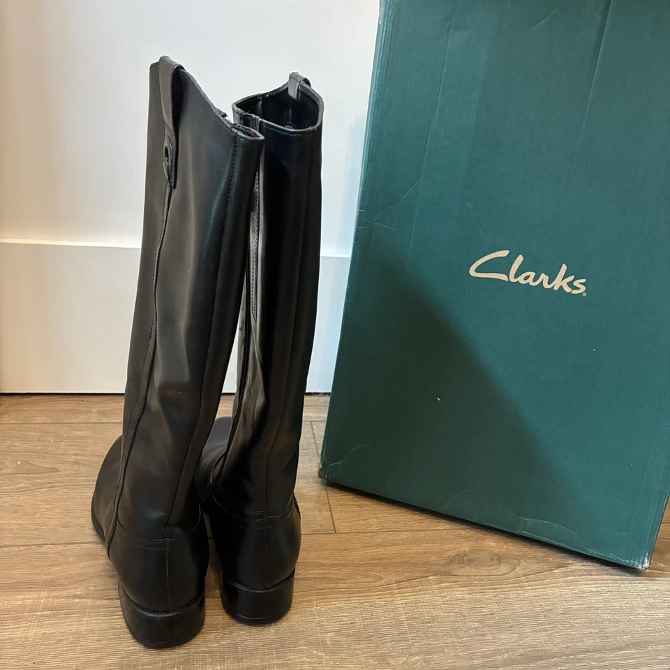 Botas altas de cuero Clarks Plaza Beagle para mujer, negras, 7 M, nuevas Foto 3 de 4