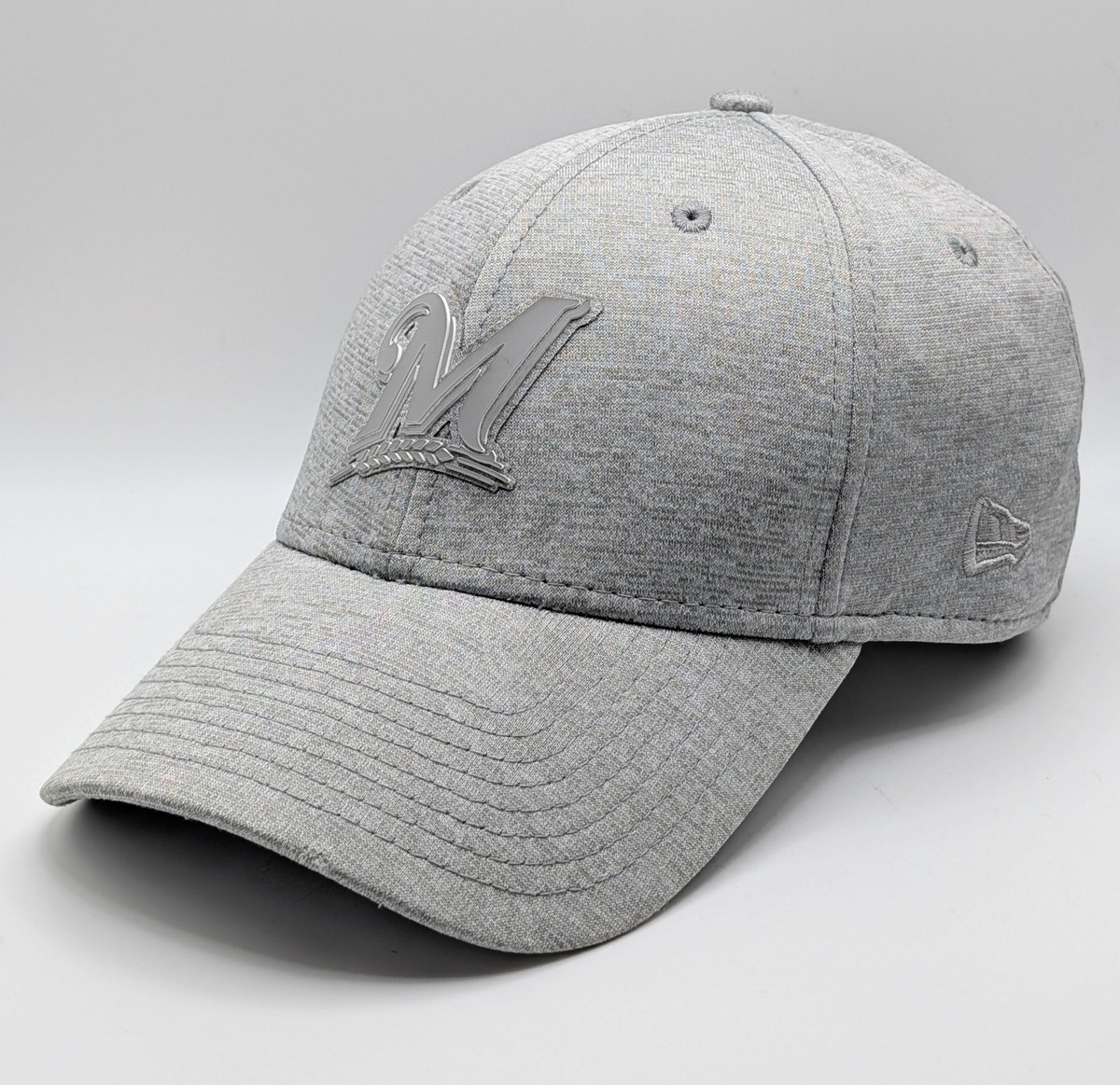 Milwaukee Brewers New Era All Gray 39THIRTY Fitted Size Medium