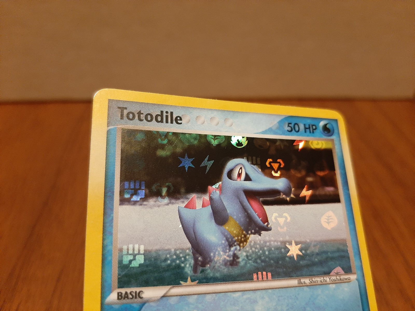 Totodile 79/101, Hidden Legends, NM, Reverse-holo