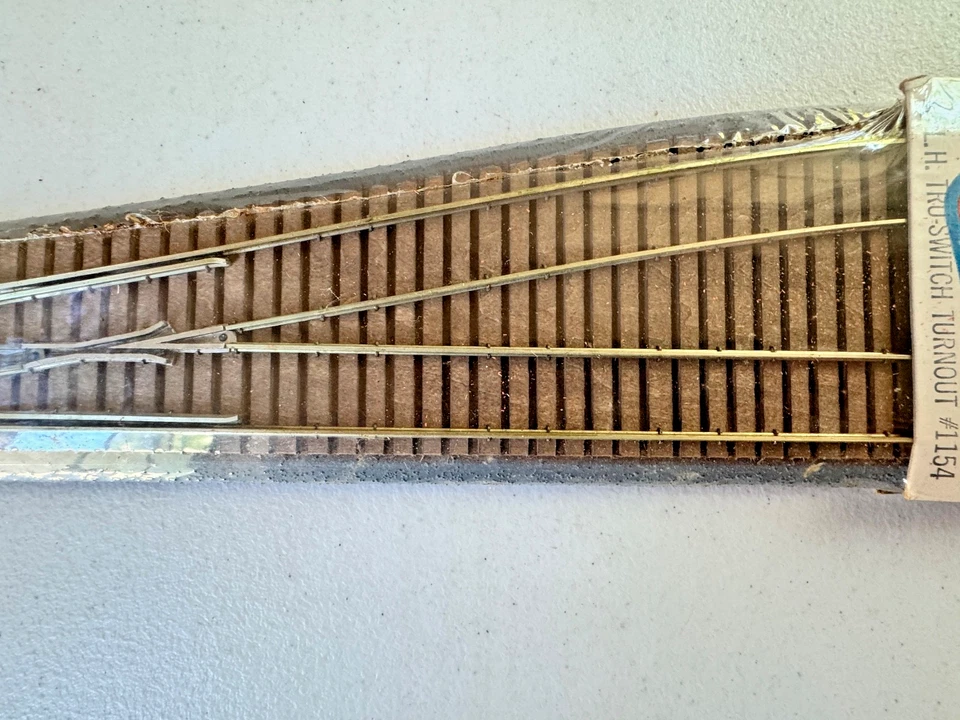 Tru-Scale #1154 HO Nickel Silver #6 Left Hand Turnout -NOS sealed - Image 4 of 4