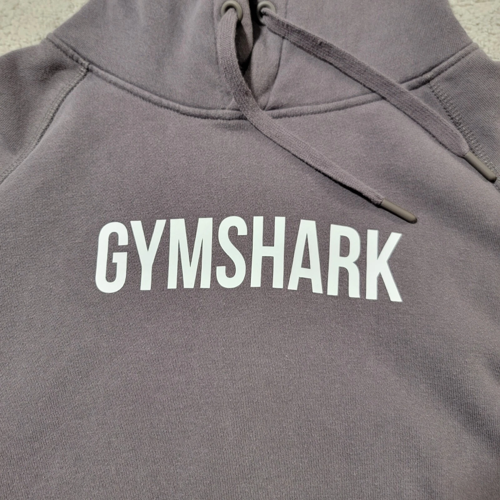 gymshark kangaroo pocket hooded stretch sweatshirt