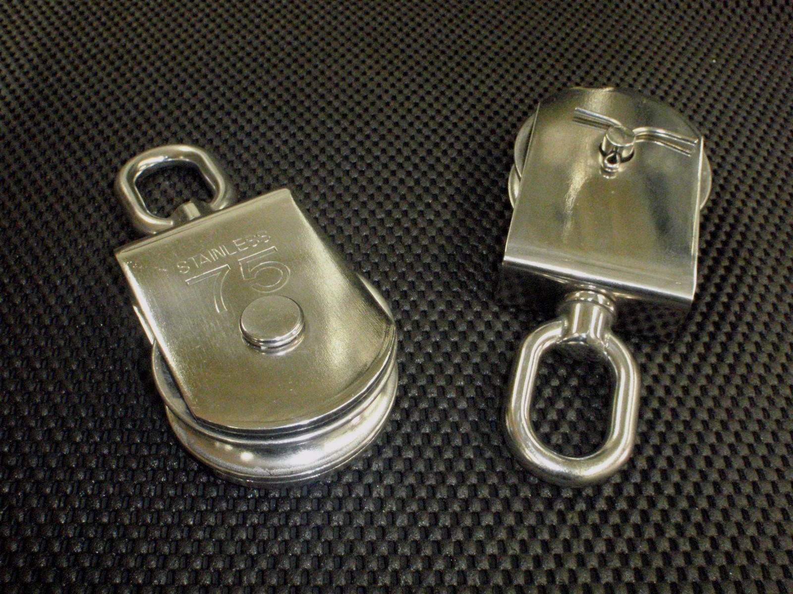 STAINLESS STEEL SWIVEL SINGLE PULLEY 3