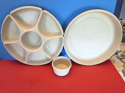 Tupperware 13” Divided Veggie Fruit Dip Snack Tray 1665-3 Lid 1666-3 ...