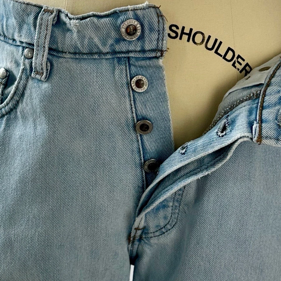 Vintage 1996 Levi’s Relaxed Fit Silver Tab Button Fly Made In USA Measure 30x31 - Image 4 of 4