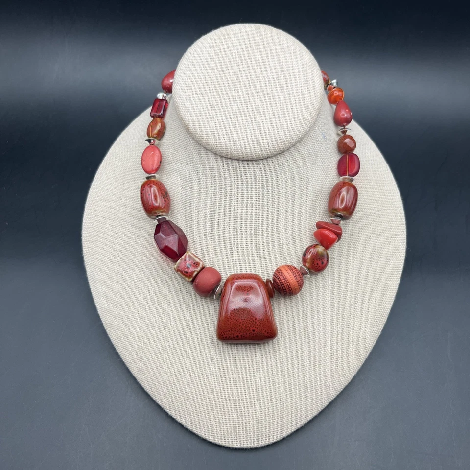 Collar Chicos llamativo colgante con cuentas rojas grueso audaz colorido collar de cerámica Foto 2 de 4