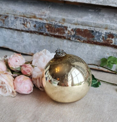 Ancienne Boule De Noël En Verre Eglomisée Mercurisée - Diamètre 7,5 Cm