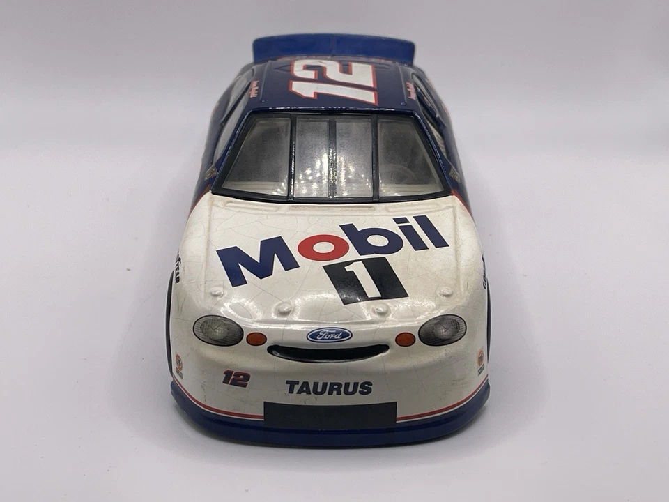 Ford Taurus #12 Jeremy Mayfield Nascar escala 1:24 Hot Wheels Racing Foto 2 de 4