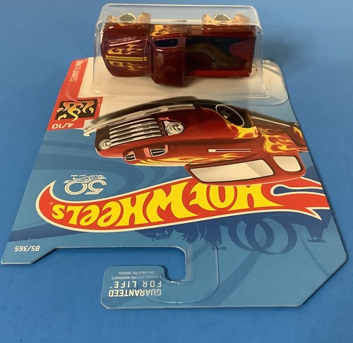 2017 hot wheels HW flames ‘49 Ford F1 maroon with yellow flames 4/10 - Bild 4 von 6