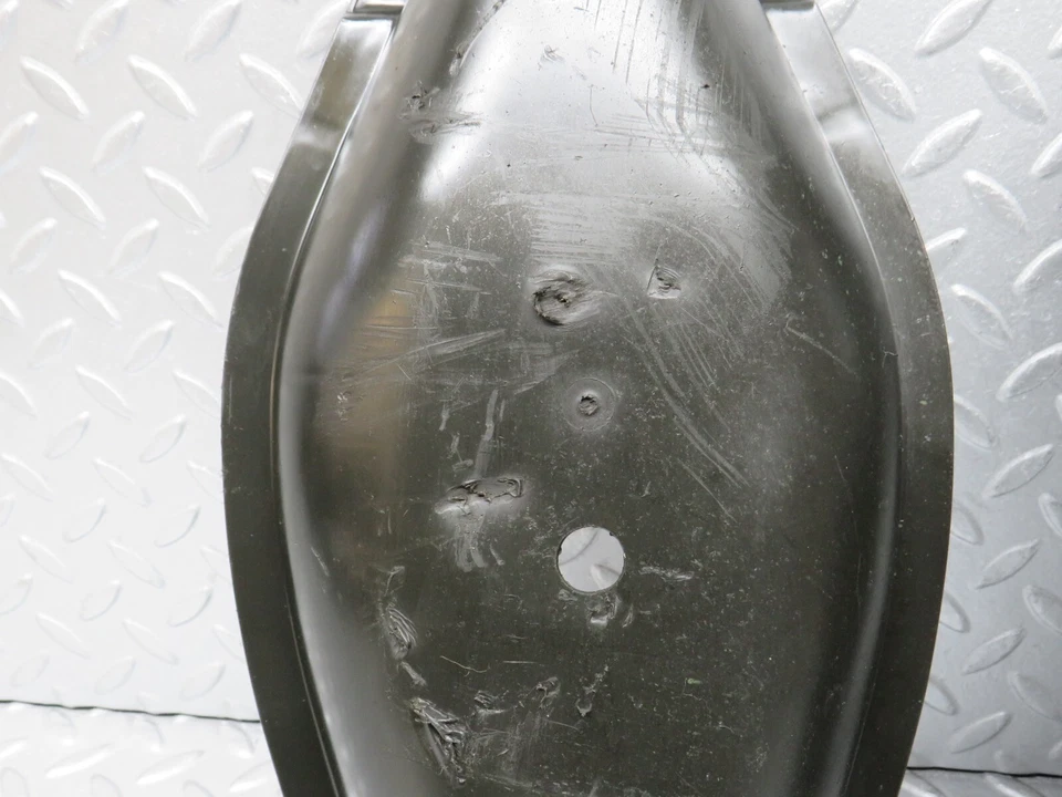 ⚙38761⚙ Mercedes-Benz W201 190E 2.6L Rear Control Arm Cover 2x 1293520188 - Image 3 of 4