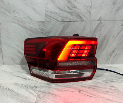 OEM Volkswagen 3CN.945.094.D – Rear Inner Right Side LED Taillight Assembly For 2021-2023 VW Atlas (Used)