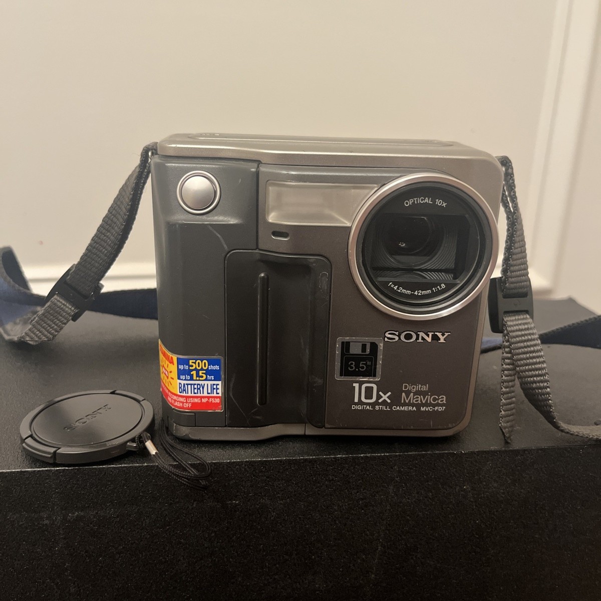 Sony Mavica MVC-FD7 0.3MP Digital Camera - Steel Gray for