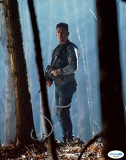 Jon Bernthal "The Punisher" AUTOGRAPH Signed 'Frank Castle' 8x10 Photo B ACOA Jon Bernthal "The Punisher" AUTOGRAPH Signed 'Frank Castle' 8x10 Photo B ACOA