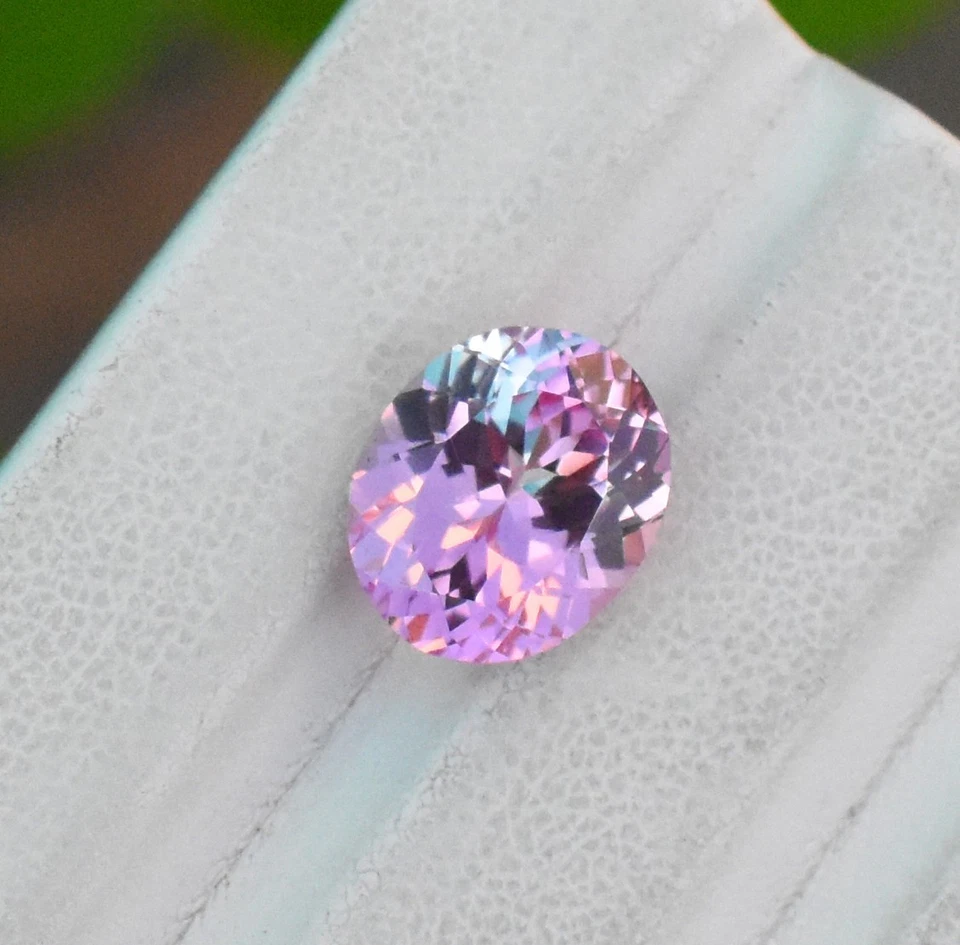 Безупречный цейлонский розовый сапфир россыпью овальный драгоценный камень 12X10X6 мм класс AAA 6,38 карата - Изображение 2 из 4