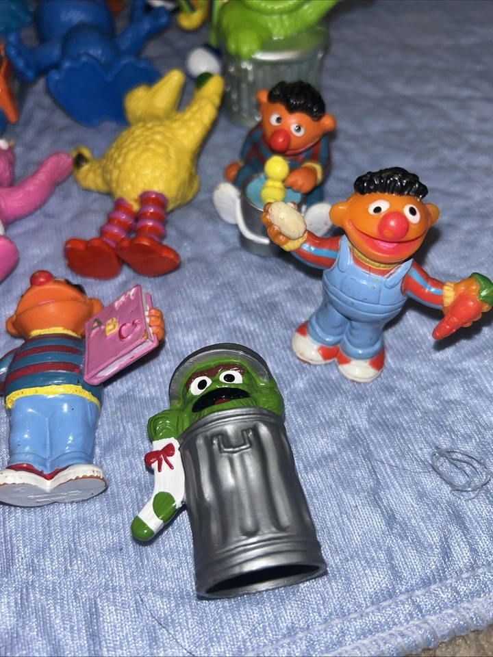 Lote #4 de peluche de figuras de Plaza Sésamo cumpleaños y topadora de metal 1982 vintage Foto 4 de 4