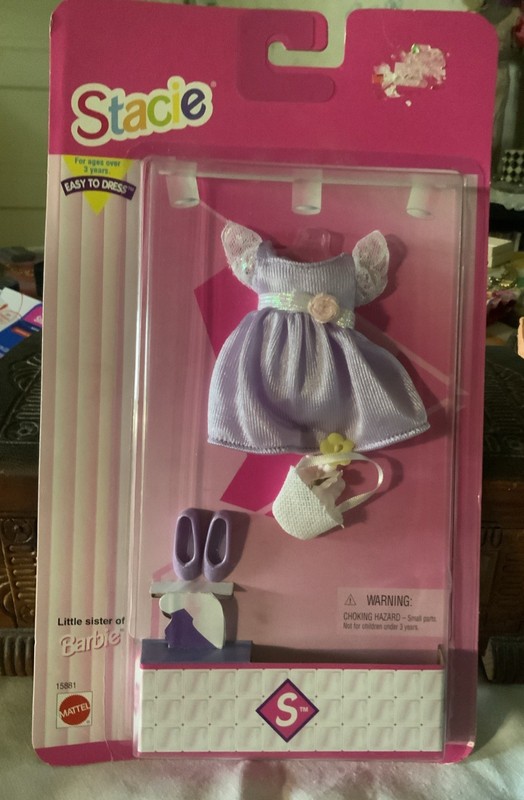 Vintage Stacie Barbie 1996 Gardening Outfit Sealed - Barbie’s Little Sister