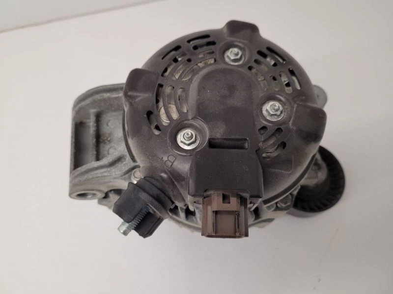 Alternador Ford Fusion 2013-2016 sin asientos térmicos DS7T10300DB  Foto 2 de 4
