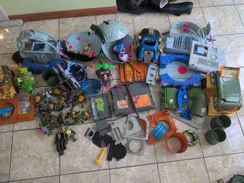 HUGE Lot 1990's Teenage Mutant Ninja Turtles Figures  Accessories TMNT vintage