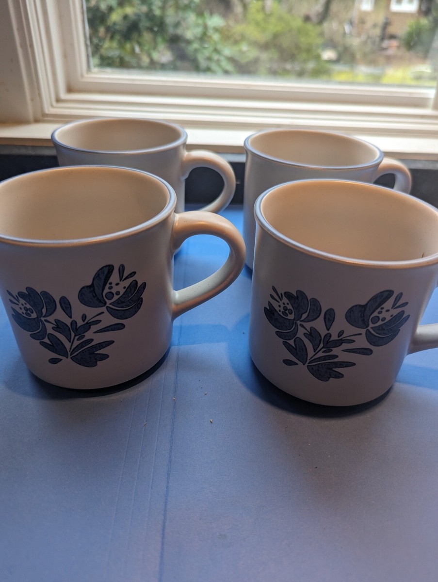 Stoneware Pfaltzgraff Yorktowne Coffee Mugs Vintage Pfaltzgraff