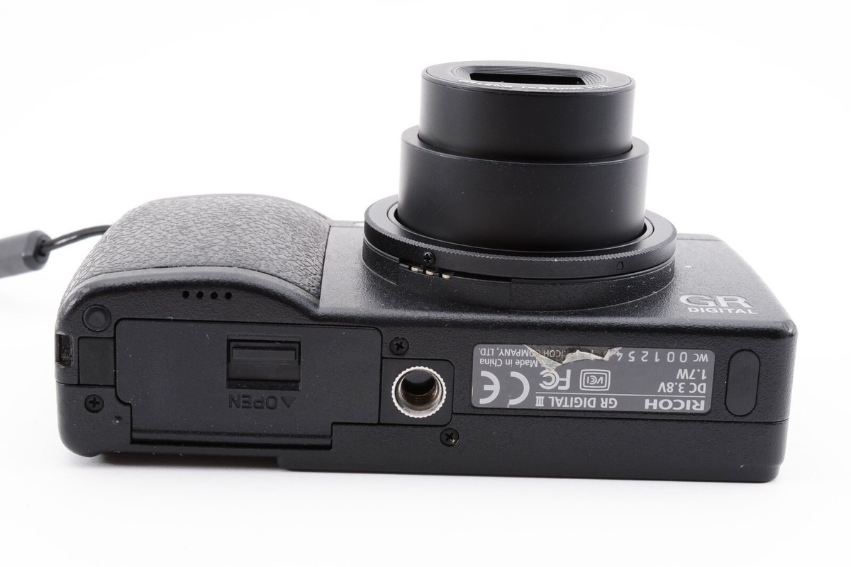 Ricoh GR Digital III 3 10.0MP Black Compact Digital Camera Ricoh GR Digital III 3 10.0MP Black Compact Digital Camera