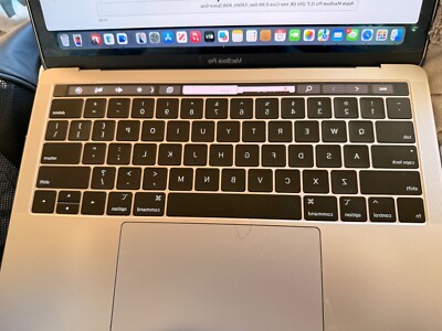 Apple MacBook Pro 13.3'' Laptop MR9Q2LL/A 2018 - Space Gray