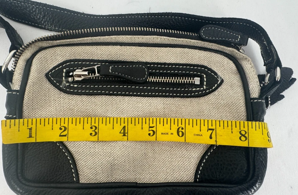 Vintage 90s Roots Canada Beige Canvas Leather Camera Bag Crossbody Purse Handbag - Image 4 of 4