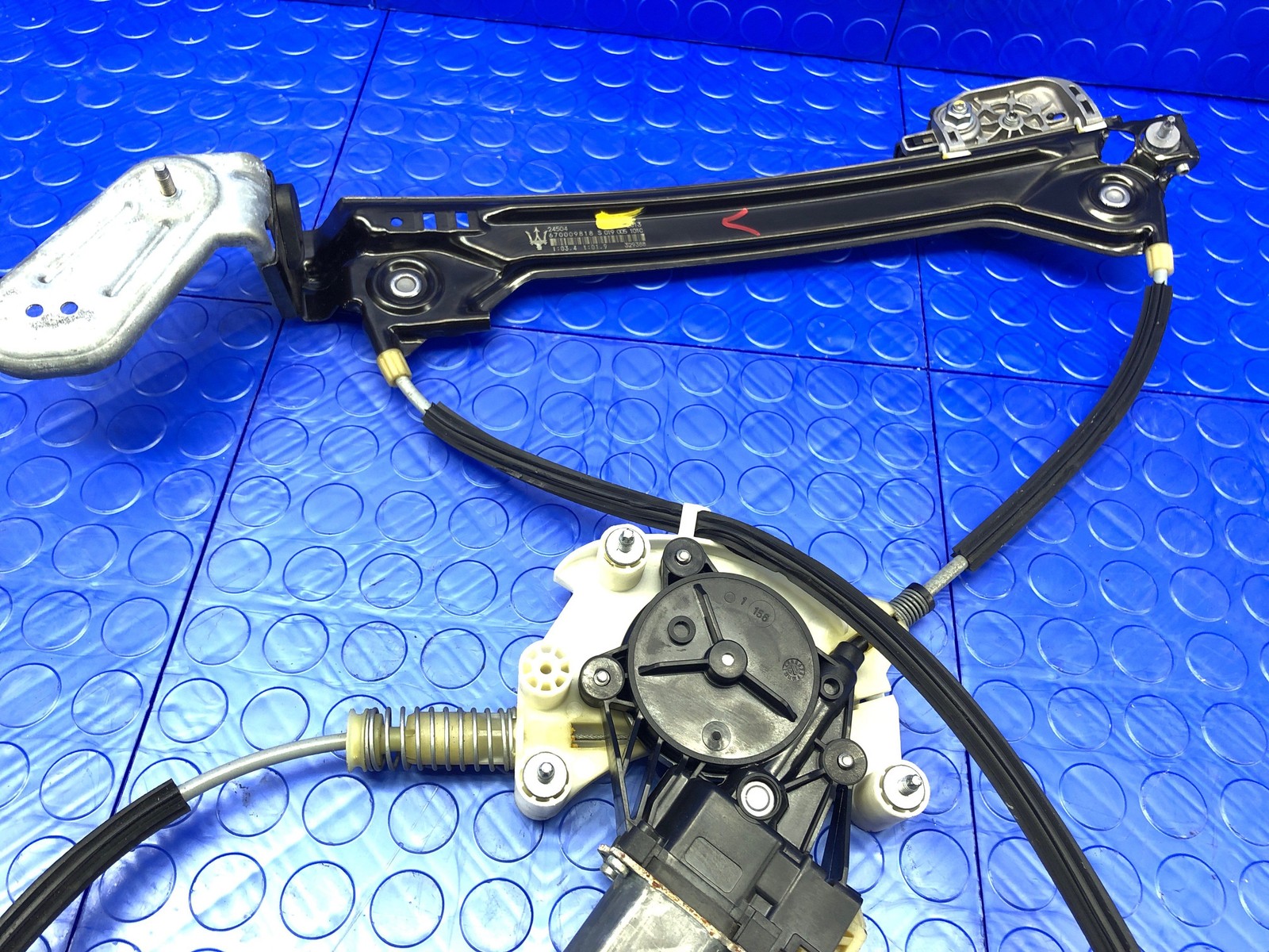 2014-2021 MASERATI QUATTROPORTE REAR LEFT DOOR WINDOW GLASS REGULATOR W/MOTOR
