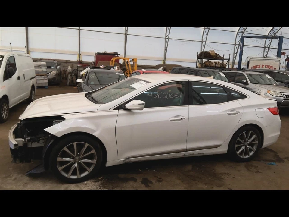 (LOCAL PICKUP ONLY) Rear Bumper Without Rear Park Assist Fits 15-17 AZERA 673824 - Изображение 4 из 4