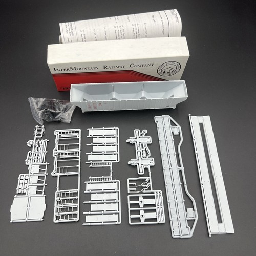 InterMountain 40313-15 HO 18 Rib 3 Bahías Cubierta Tolva Kit NACIONAL CANADIENSE | Zustand: New