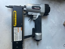 مقتنيات Makita AF503 Chiodatrice