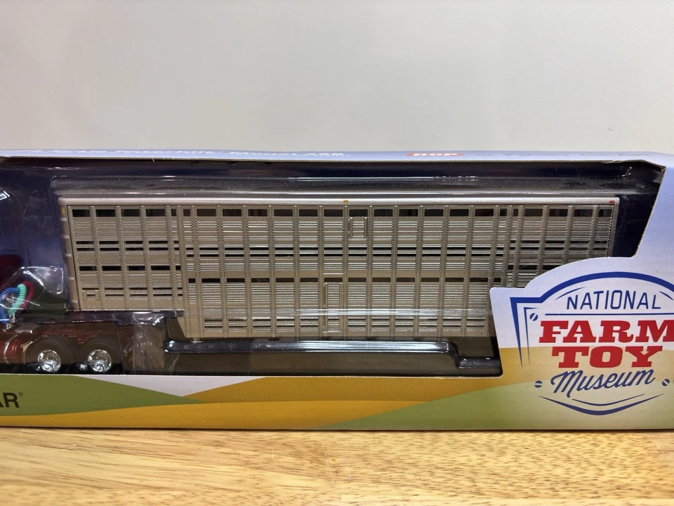 DCP 1/64 Red Peterbilt 359 w/ Wilson 45' Vintage Livestock Trailer - Image 4 of 4