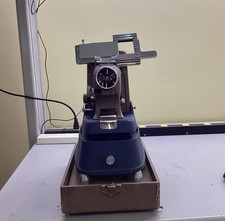 STANDARD PROJECTOR AND EQUIPMENT CO. SLIDE PROJECTOR 750C IN CASE