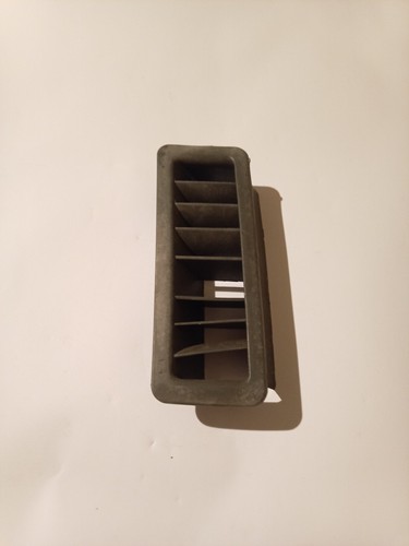 Org. VW Bus T4 Luftdüse 705819071L Ausströmer Windschutzscheibe Armaturenbrett