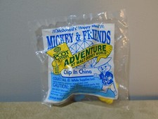 DISNEY CHIP IN CHINA EPCOT CENTER MICKEY  FRIENDS FIGURE MCDONALDS NIP MD683 