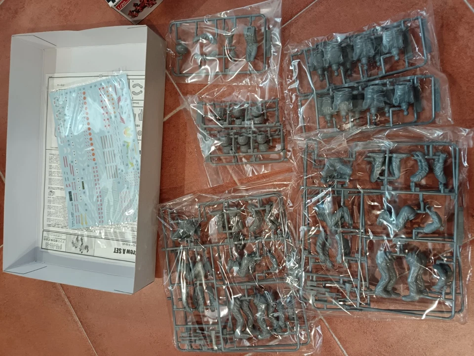 Pit Crew Set A - Fujimi 1/20 - Immagine 2 di 3